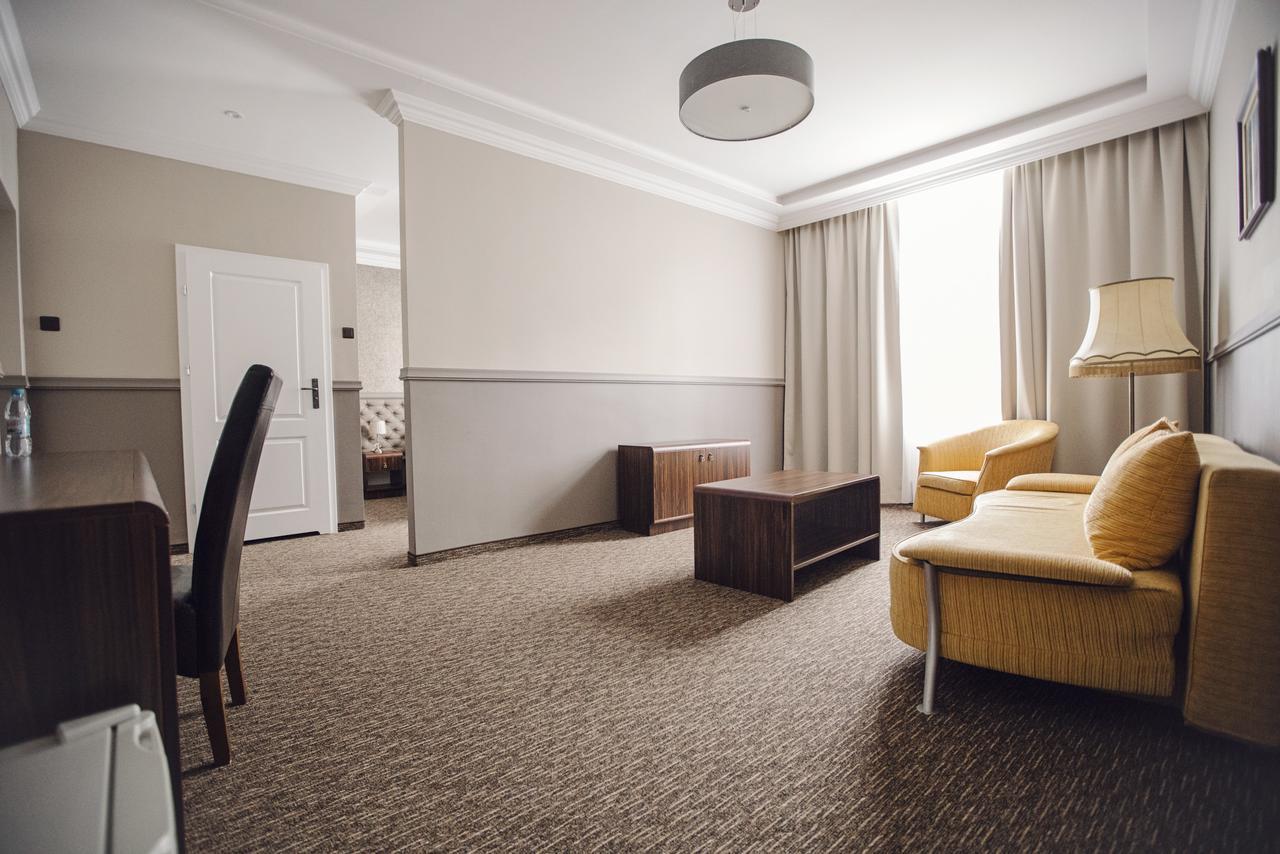 Bristol Residence Бытом Экстерьер фото